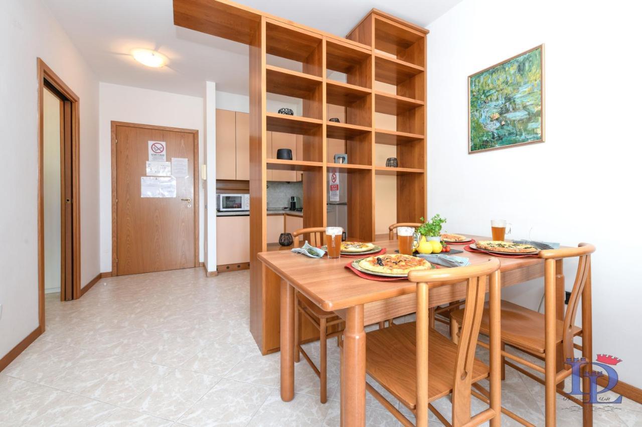 Desenzanoloft Official Partner Marriott Homes & Villas - A Casa Di Attila Desenzano del Garda Exterior photo